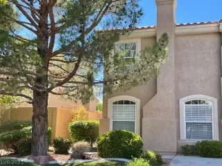 Photo #3: 2330277 Listing