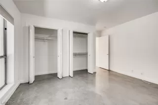 Photo #1: 2330296 Listing