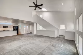 Photo #6: 2330296 Listing