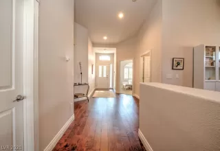 Photo #2: 2330314 Listing