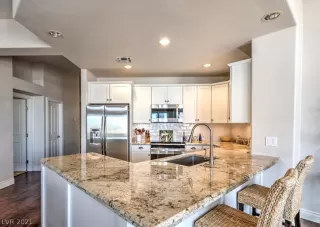 Photo #6: 2330314 Listing