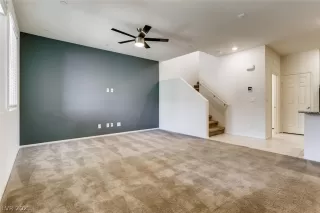 Photo #3: 2330326 Listing