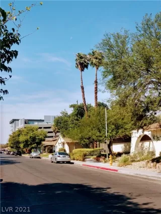 Photo #3: 2330374 Listing 