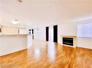 Photo #1: 2330387 Listing