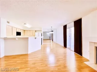 Photo #2: 2330387 Listing