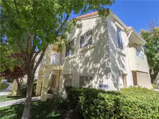 Photo #1: 2330425 Listing 
