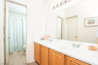 Photo #3: 2330447 Listing