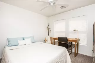 Photo #5: 2330447 Listing