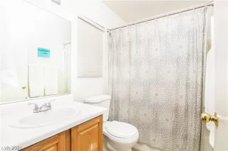 Photo #6: 2330447 Listing