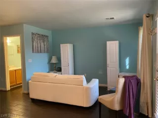 Photo #3: 2330450 Listing 