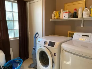 Photo #4: 2330450 Listing 