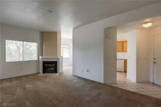 Photo #5: 2330453 Listing 