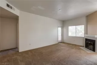 Photo #6: 2330453 Listing 