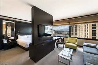 Photo #4: 2330504 Listing