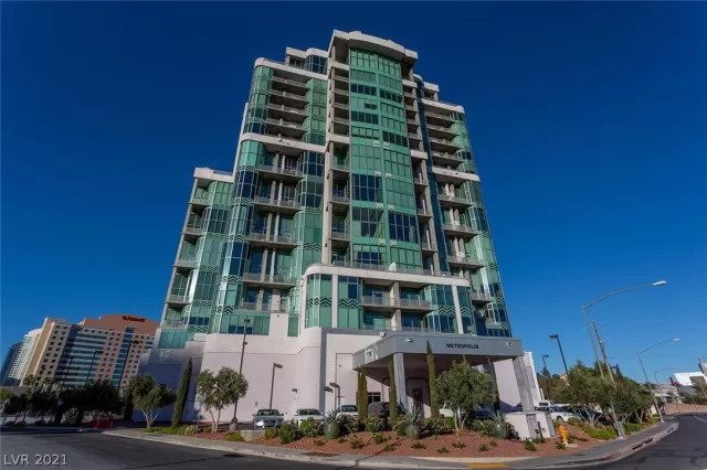 MLS: 2330509 Condo For Sale