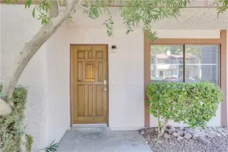 Photo #2: 2330514 Listing