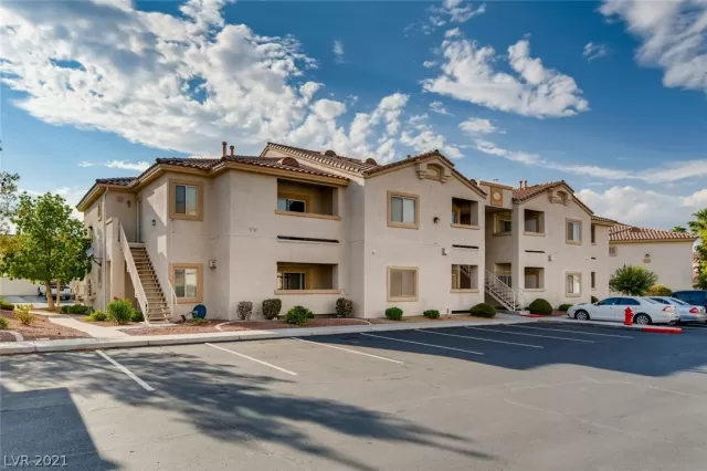 MLS: 2330529 Condo For Sale