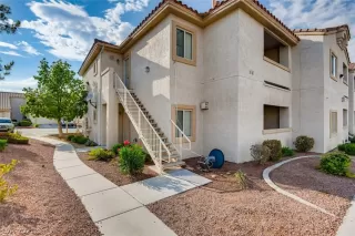 Photo #1: 2330529 Listing 