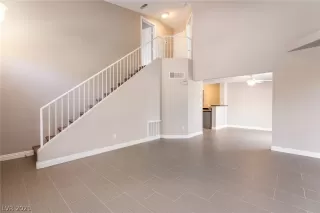 Photo #2: 2330534 Listing