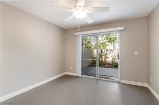 Photo #3: 2330534 Listing