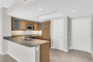 Photo #2: 2330615 Listing