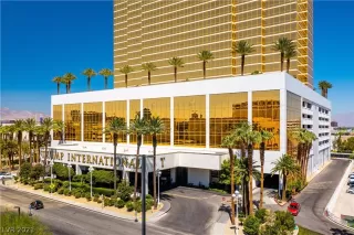 Photo #2: 2330626 Listing