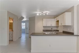 Photo #6: 2330636 Listing 