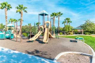 Photo #3: 2330643 Listing 