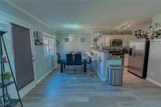 Photo #2: 2330649 Listing 