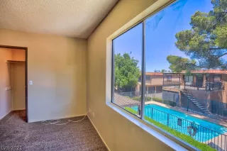 Photo #5: 2330722 Listing