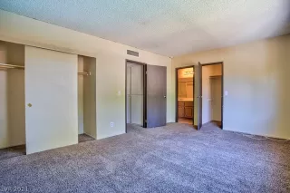 Photo #6: 2330722 Listing