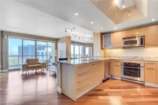 Photo #1: 2330751 Listing