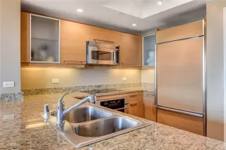 Photo #3: 2330751 Listing