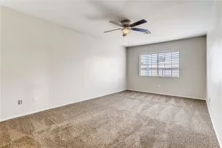 Photo #4: 2330759 Listing 