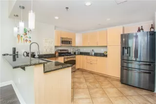 Photo #4: 2330780 Listing