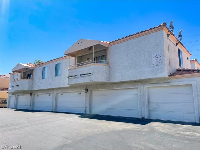 MLS: 2330787 Condo For Sale