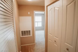 Photo #5: 2330787 Listing