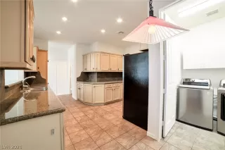 Photo #2: 2330790 Listing 