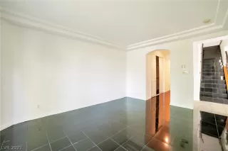 Photo #4: 2330790 Listing 