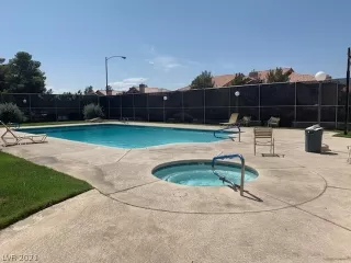 Photo #2: 2330797 Listing