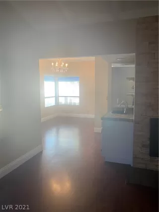 Photo #4: 2330802 Listing 