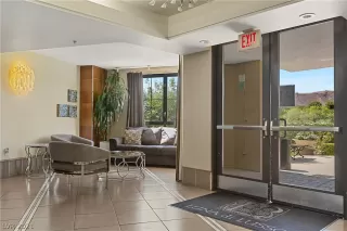 Photo #1: 2330810 Listing 