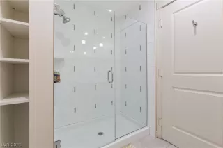 Photo #4: 2330810 Listing 