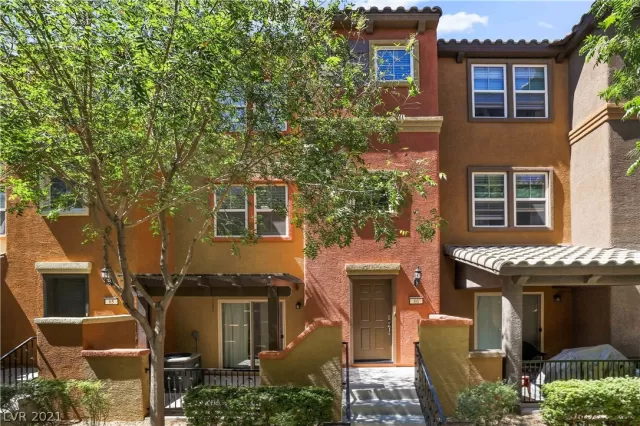 MLS: 2330814 Condo For Sale