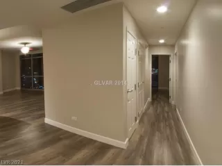 Photo #2: 2330863 Listing
