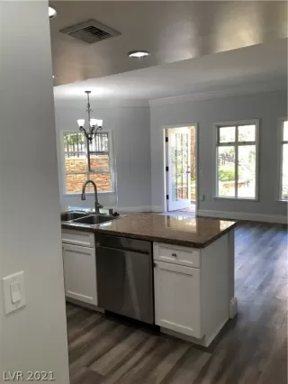 Photo #1: 2330864 Listing