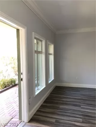 Photo #5: 2330864 Listing