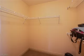 Photo #3: 2330865 Listing 