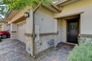 Photo #3: 2330883 Listing 