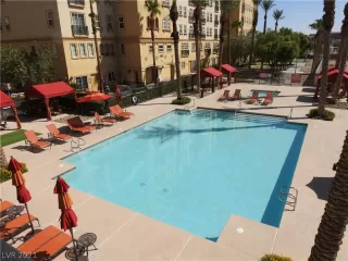 Photo #4: 2330891 Listing 